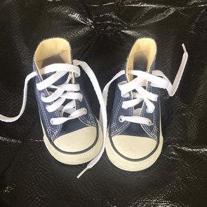 Size 4 high top converse shoes